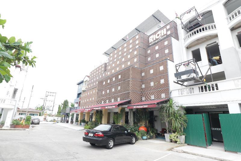 Oyo 115 Rich Boutique Hotel Ban Nong Khang Exterior photo